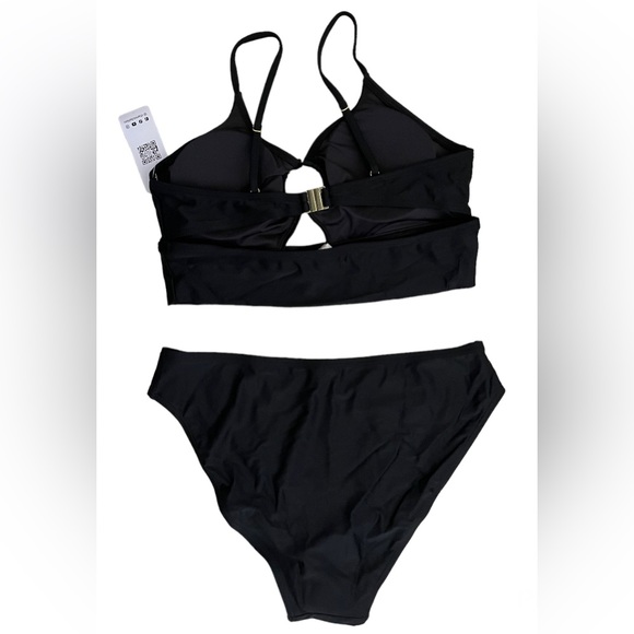 NWT O-Ring Detail Bikini - Picture 8 of 12